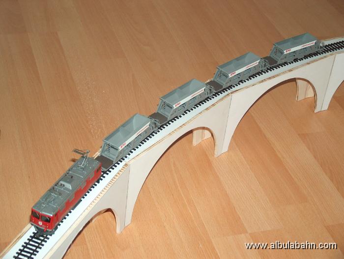 HPIM4485.JPG - Landwasserviadukt im Aufbau.