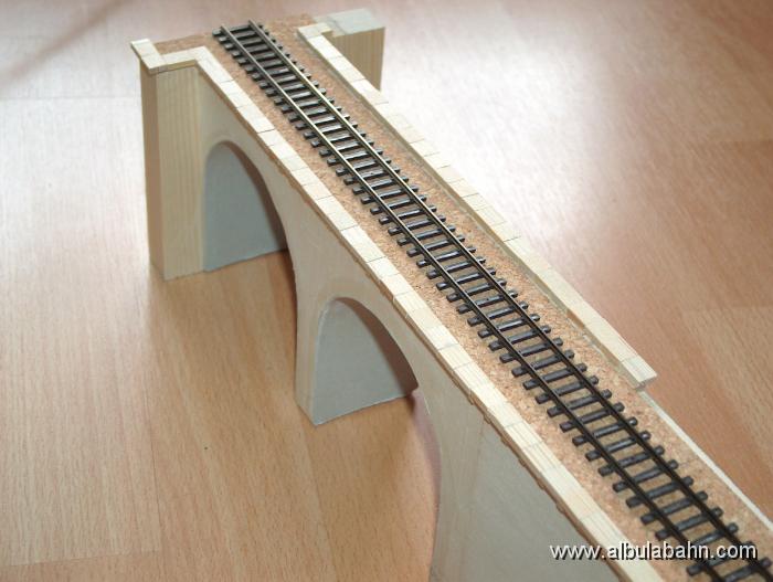 HPIM4724.JPG - Lehnenviadukt Rohbau fast fertig.