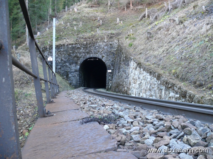 P1060673.JPG - Platz Tunnel