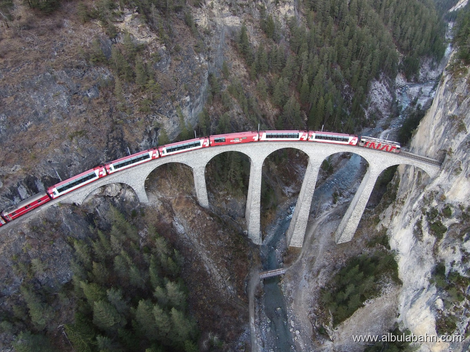 D2014Dec22155754DJI00247.JPG - Landwasserviadukt