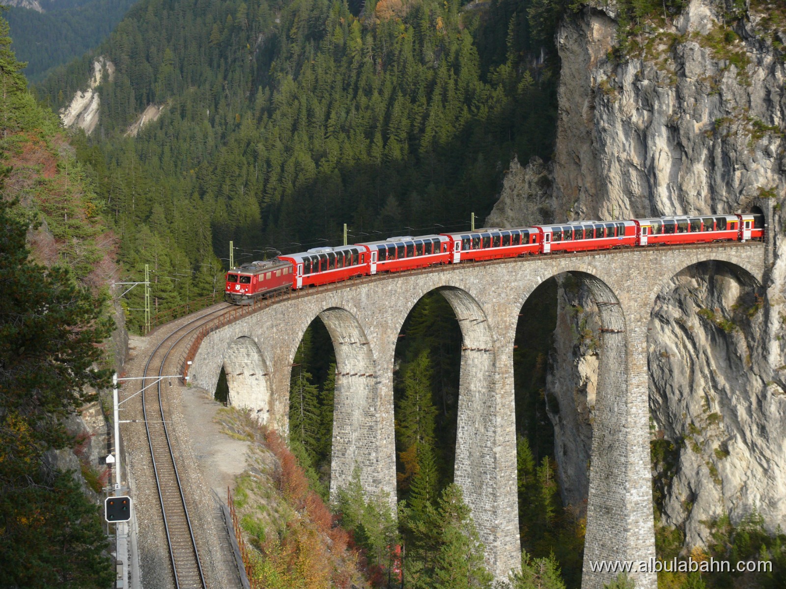 P1010198.JPG - Landwasserviadukt