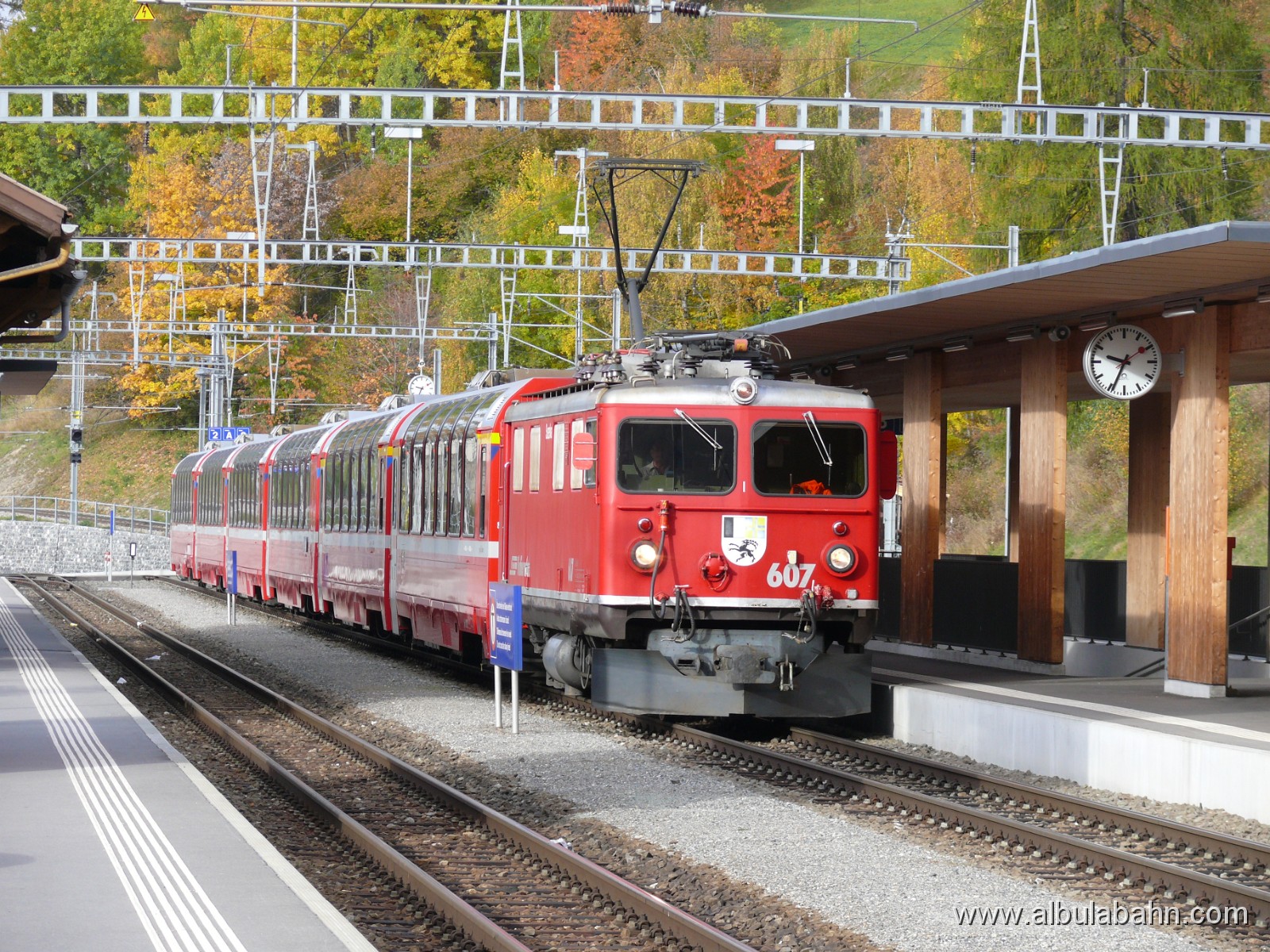 P1010224.JPG - Bernina Express in Filisur