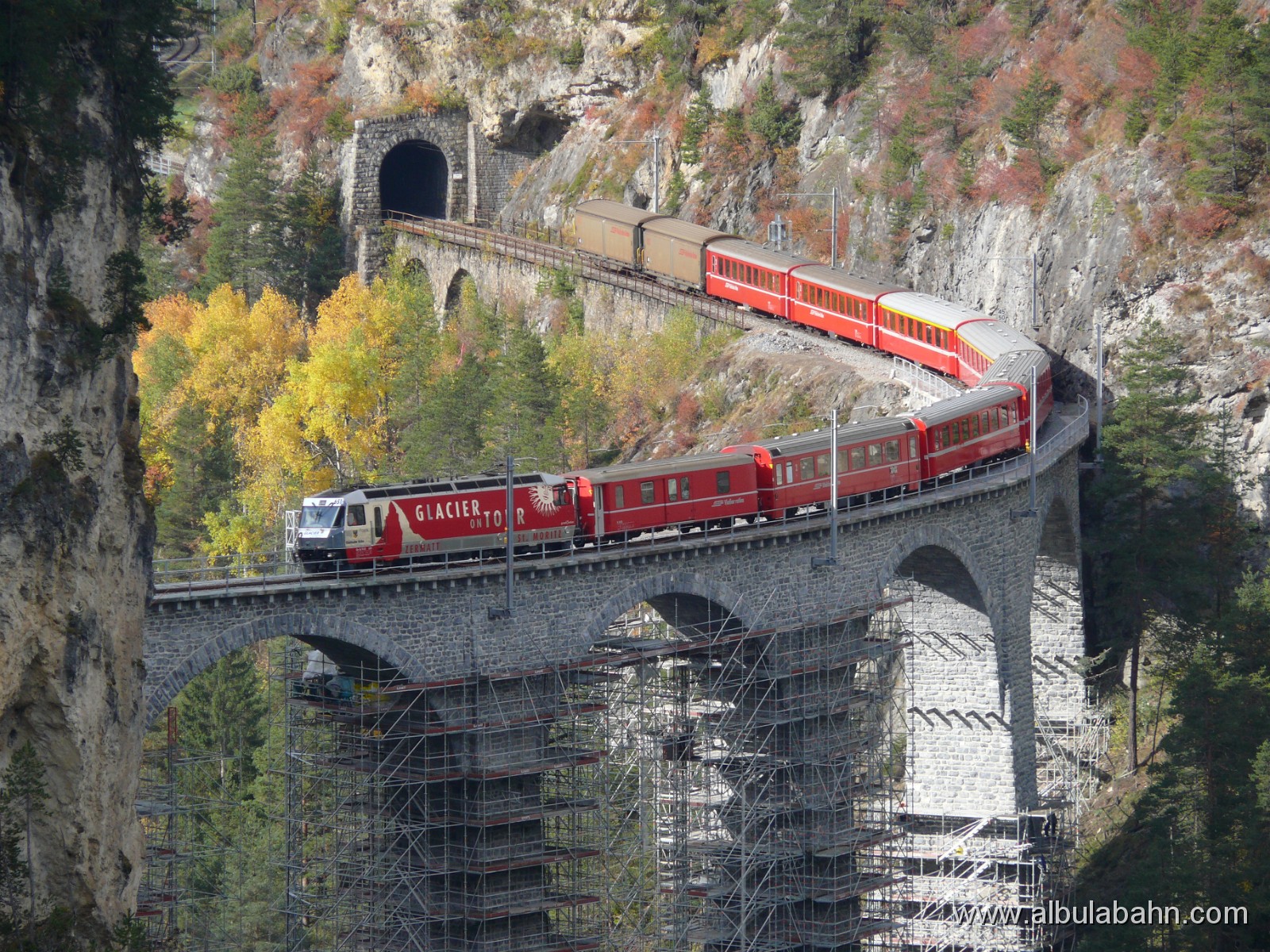 P1040026.JPG - Landwasserviadukt