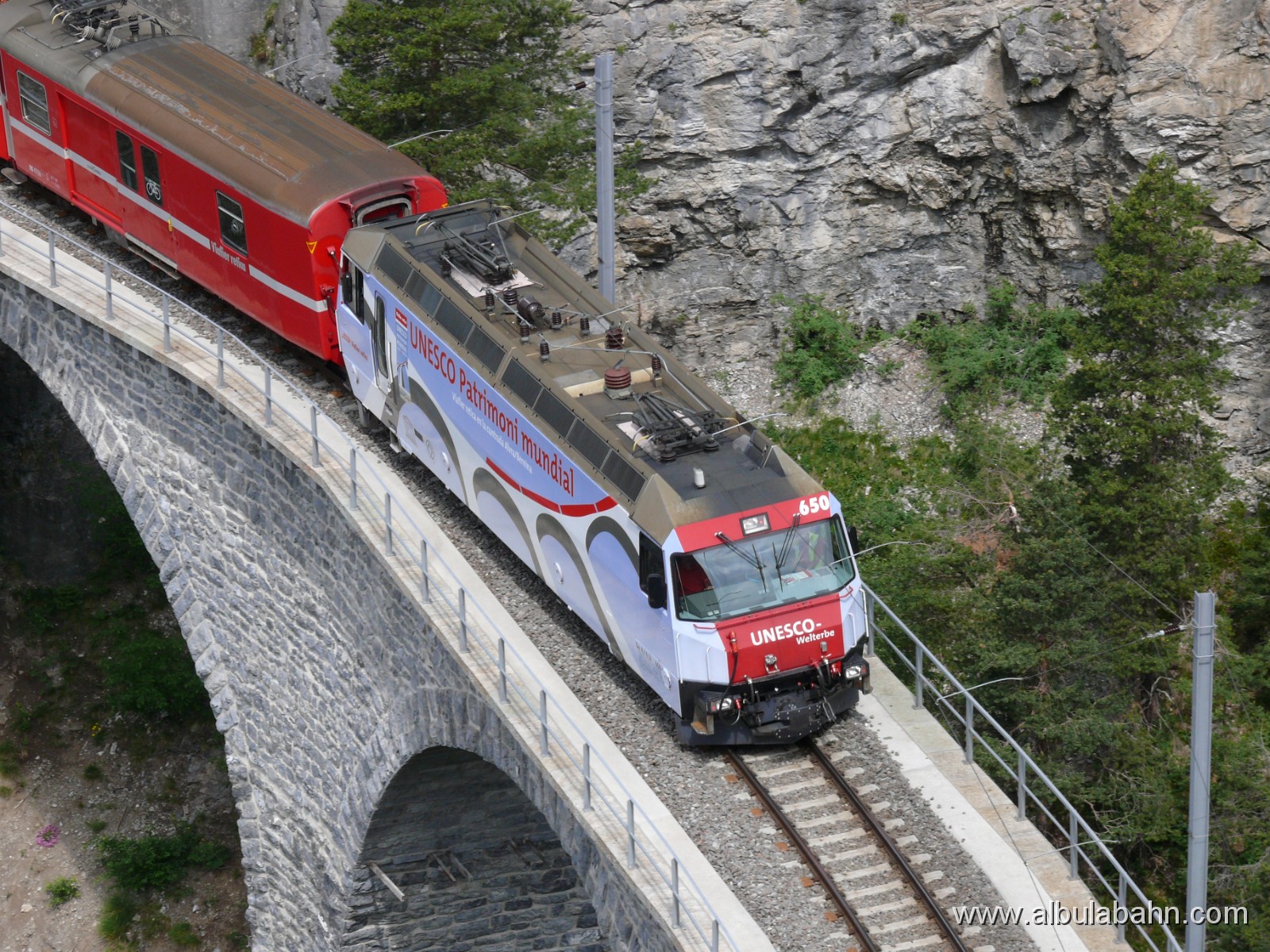 P1080461.JPG - Landwasserviadukt