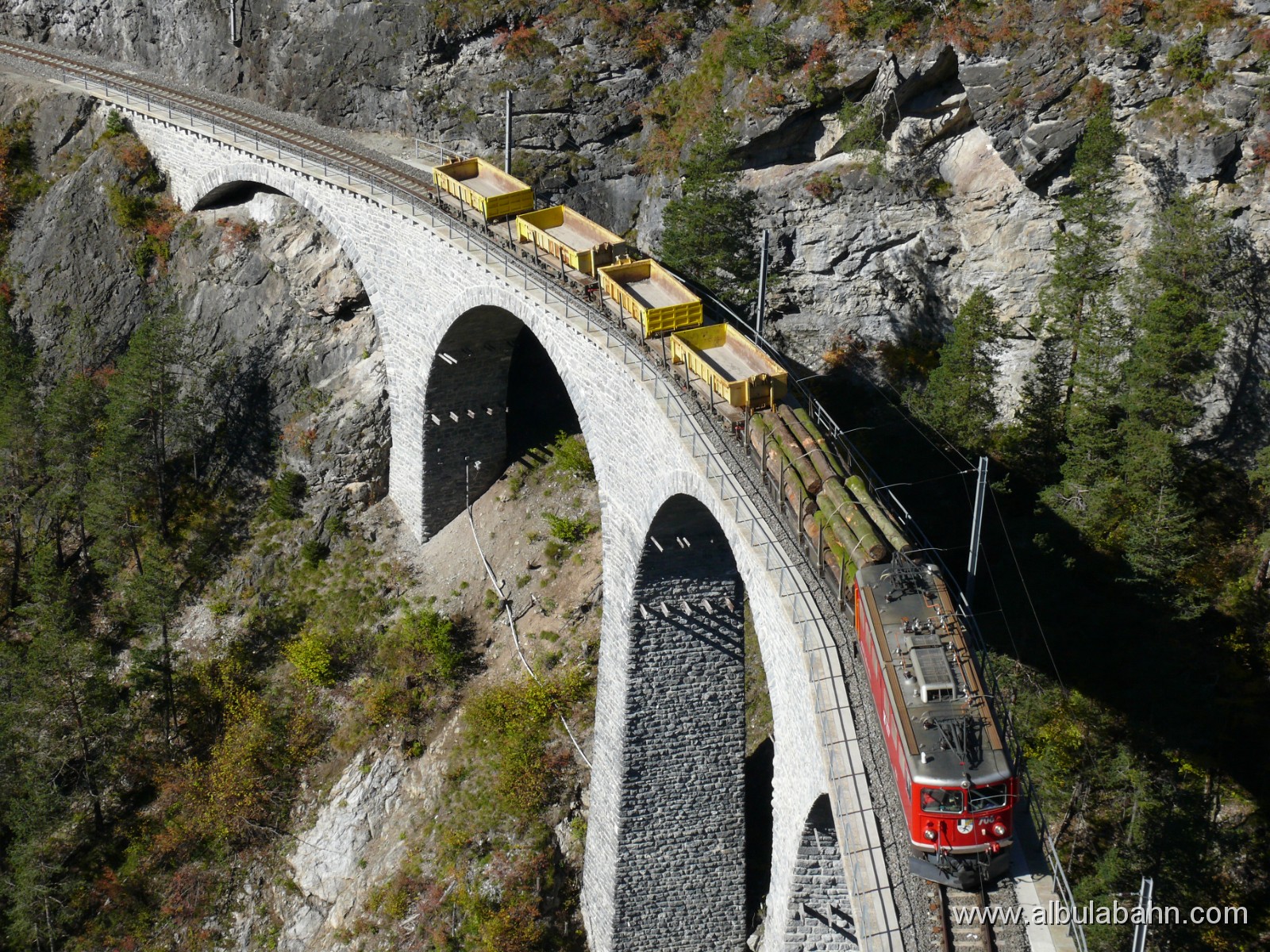 P1090451.JPG - Landwasserviadukt