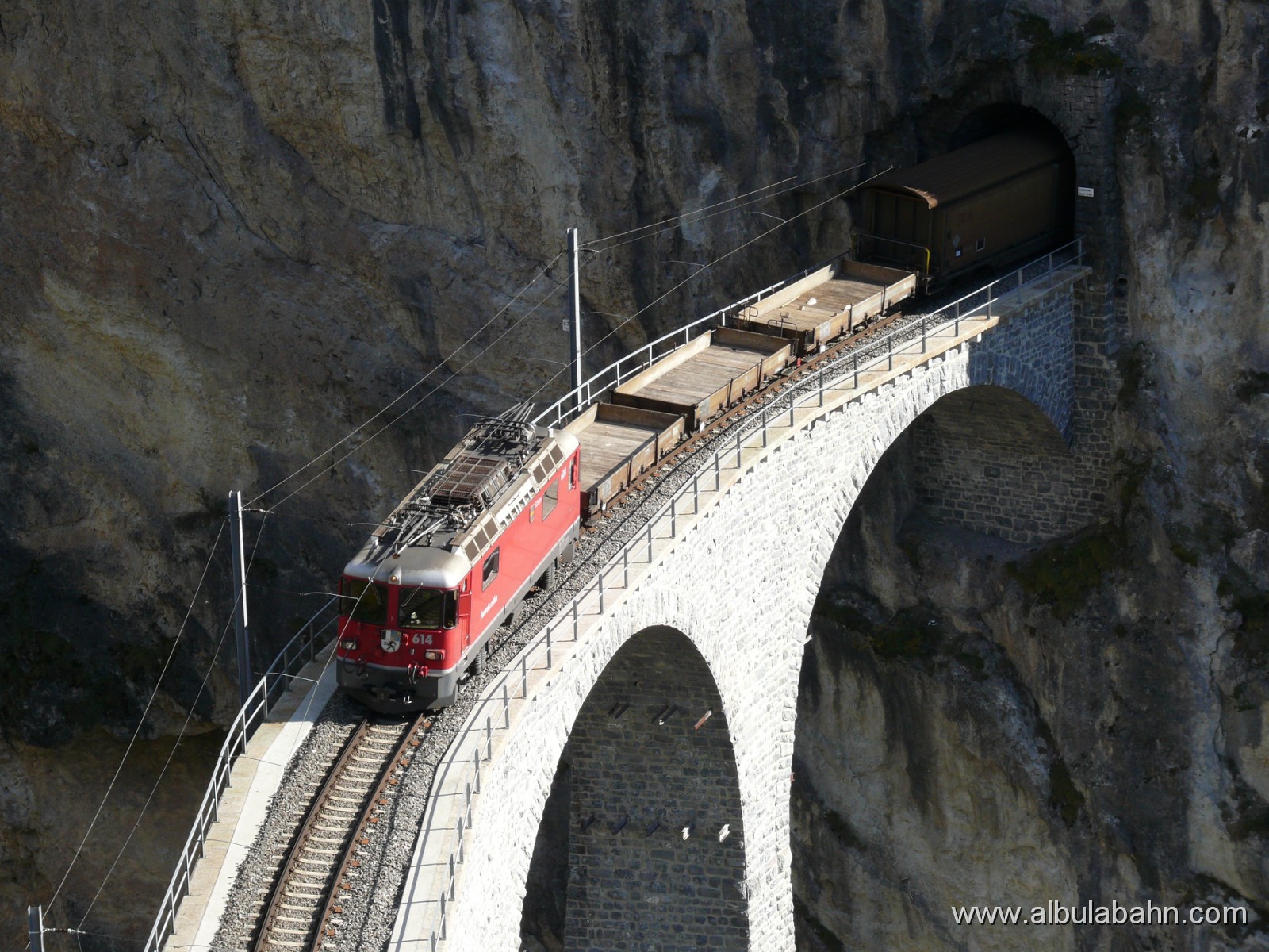 P1090467.JPG - Landwasserviadukt