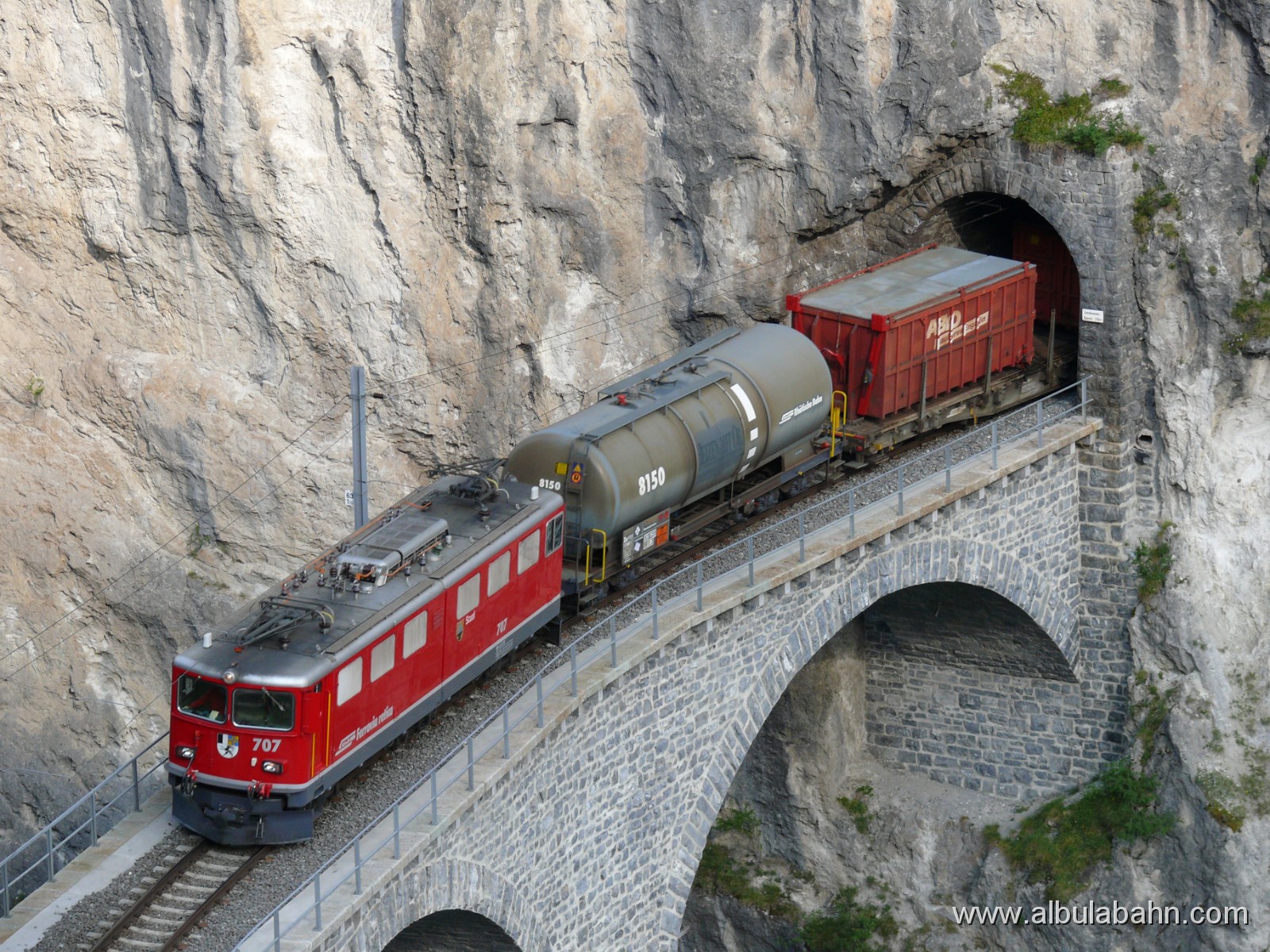P1120162.JPG - Landwasserviadukt