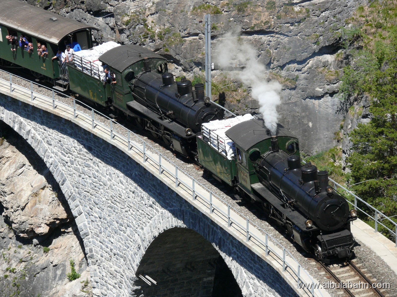 P1140641.JPG - Landwasserviadukt