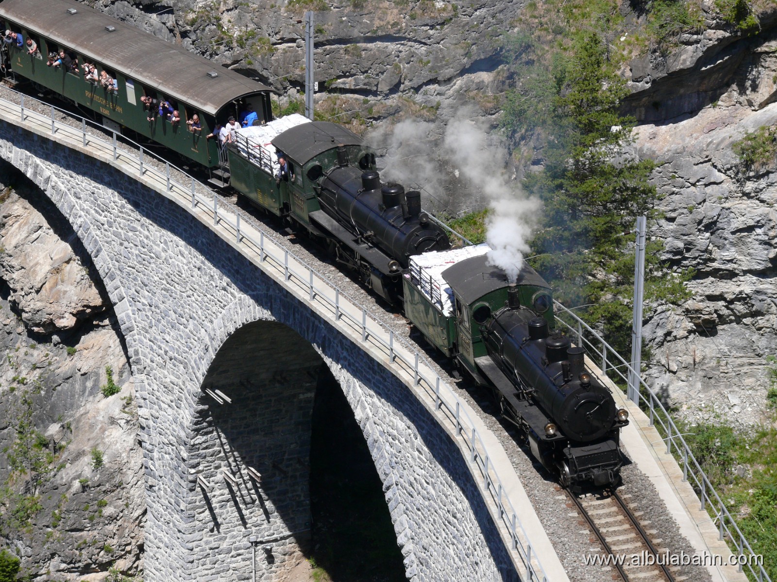 P1140642.JPG - Landwasserviadukt