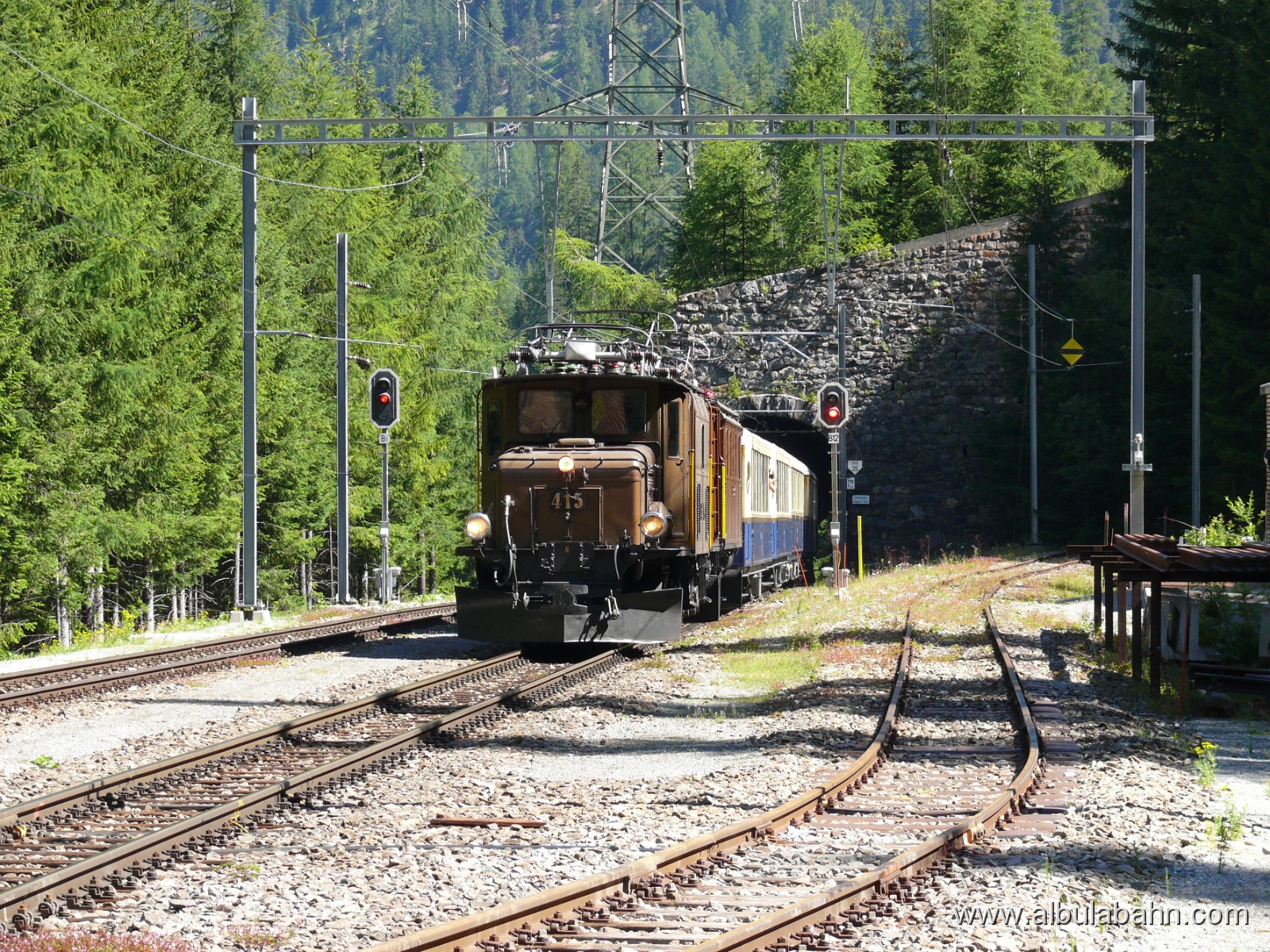 P1150436.JPG - Ausweichstelle Muot